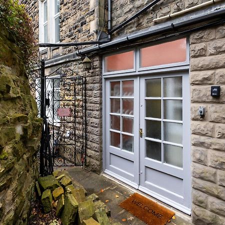 Spacious 3 Bedroom Ground Floor Apartment - 10 Mins From City Centre Leeds  Exteriör bild
